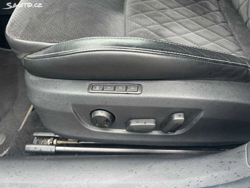 Lumit Car company