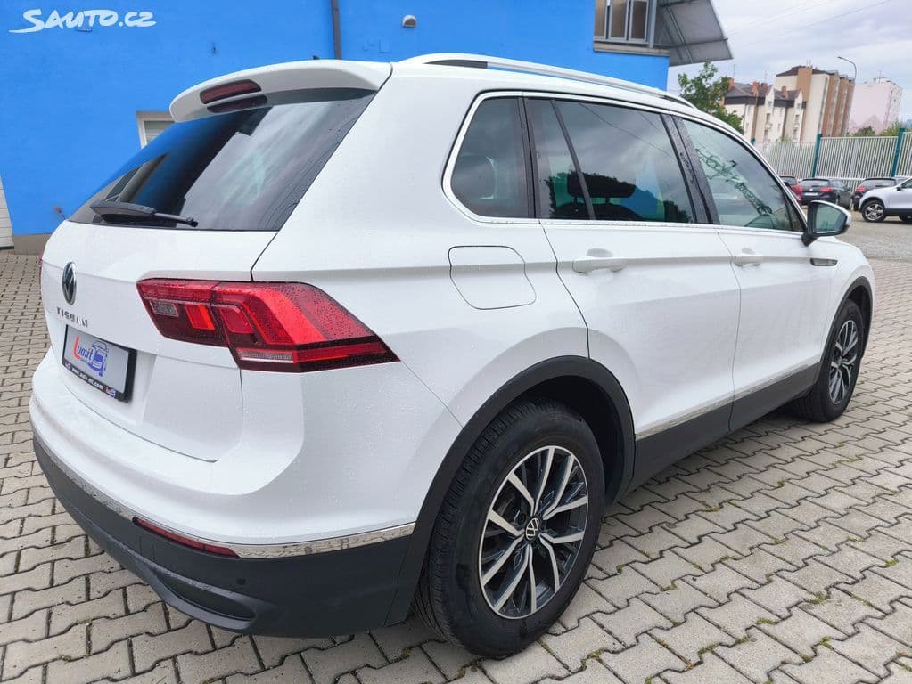 Lumit Car company