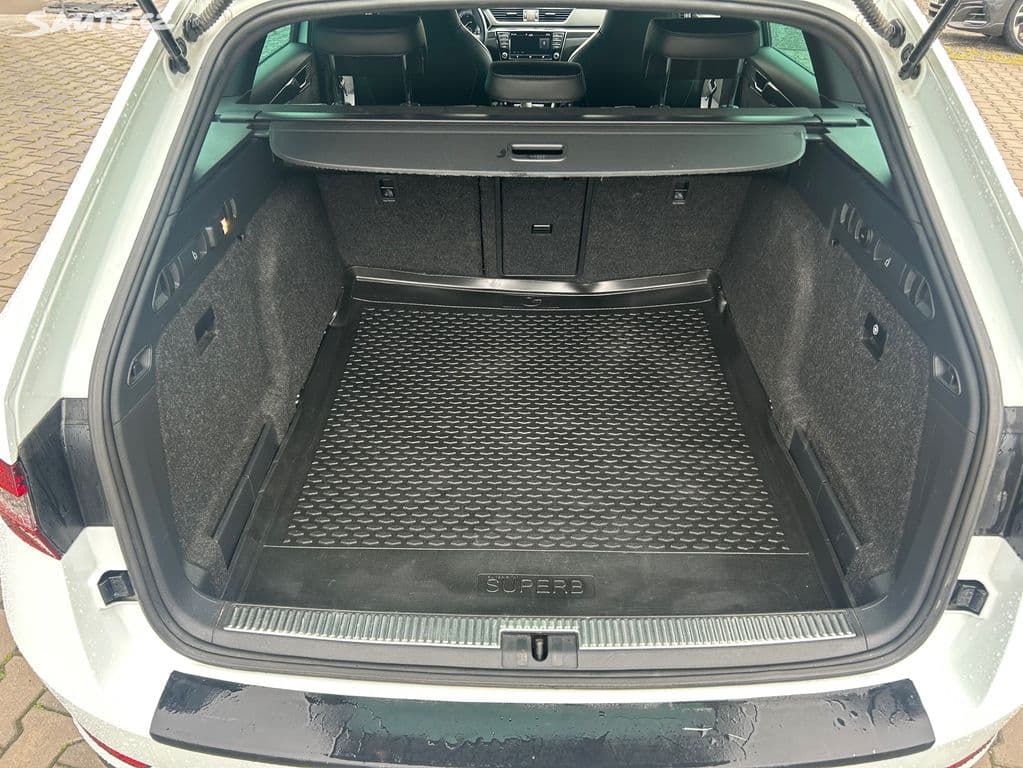 Lumit Car company